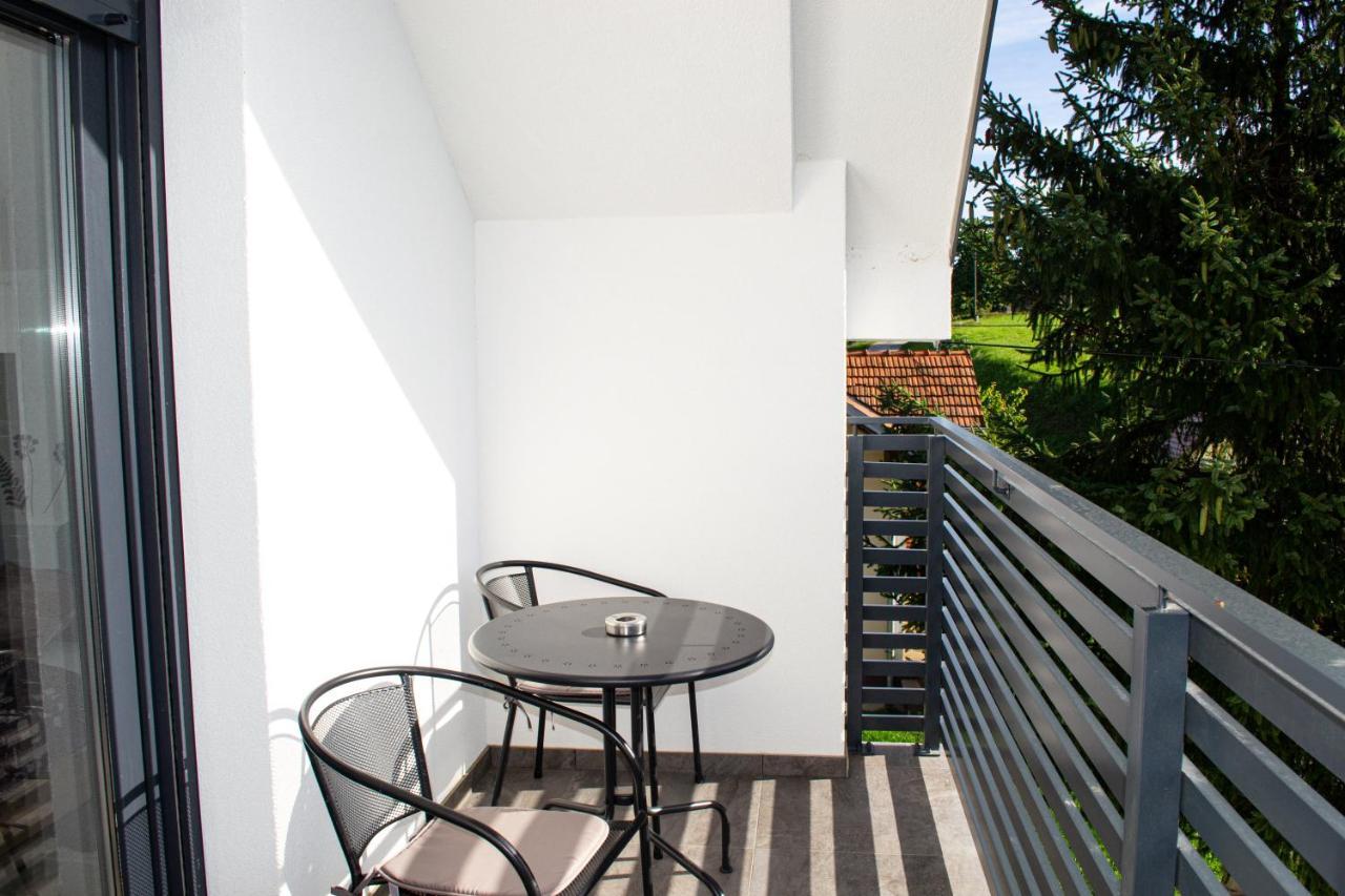 Kraljeva Hiza - Apartmani I Sobe Kralj Sveti Martin Na Muri Buitenkant foto