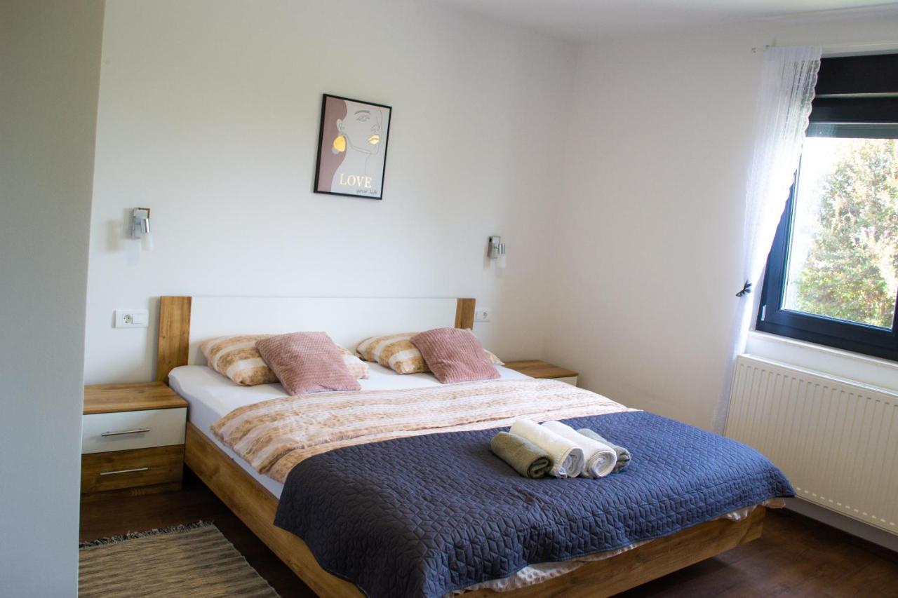 Kraljeva Hiza - Apartmani I Sobe Kralj Sveti Martin Na Muri Buitenkant foto