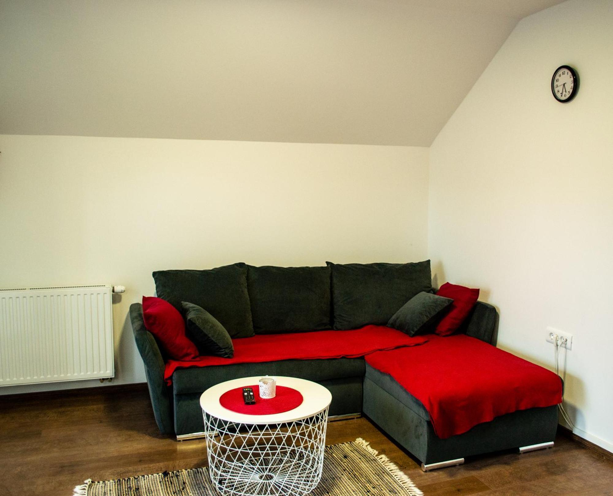 Kraljeva Hiza - Apartmani I Sobe Kralj Sveti Martin Na Muri Buitenkant foto