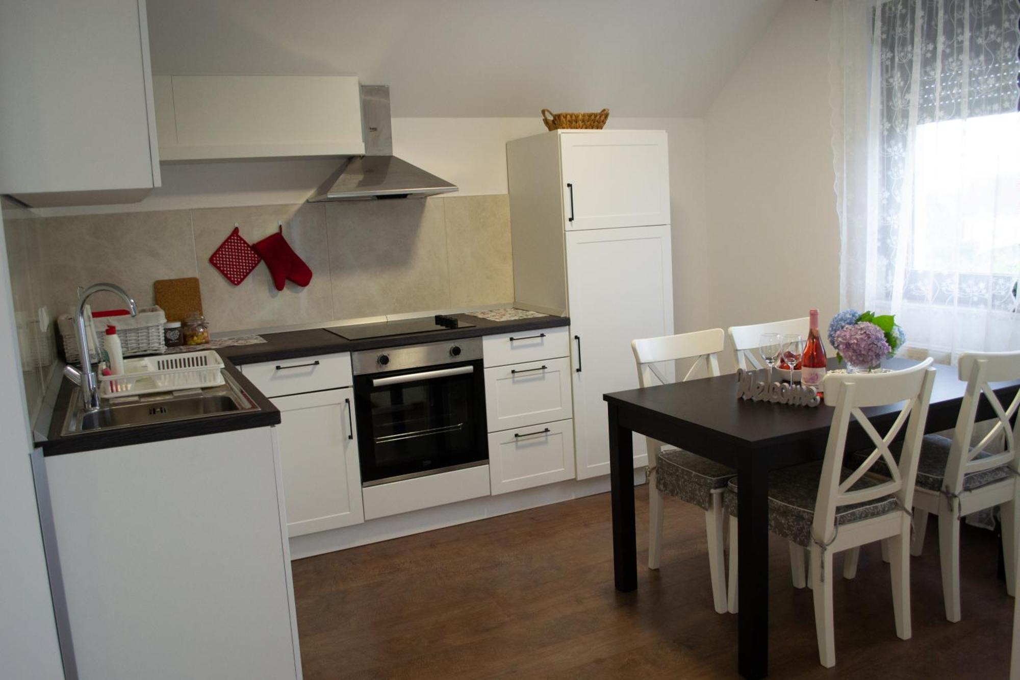 Kraljeva Hiza - Apartmani I Sobe Kralj Sveti Martin Na Muri Buitenkant foto