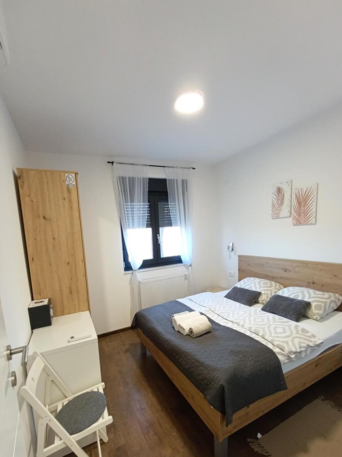 Kraljeva Hiza - Apartmani I Sobe Kralj Sveti Martin Na Muri Kamer foto